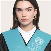 Profesora titulada en magisterio infantil, con experiencia en clases particulares con alumnos de diferentes edades.